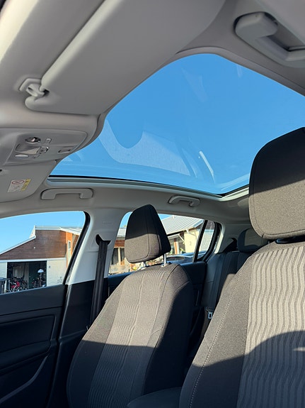 Peugeot 308 6 of 8