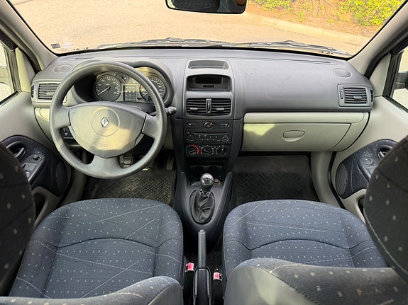 Renault Clio 5 of 6