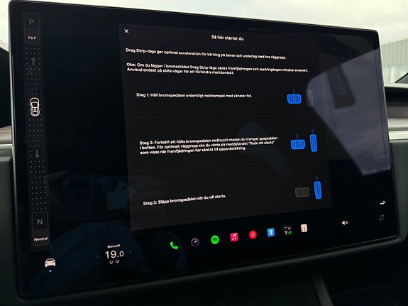 Tesla Model X 17 of 21