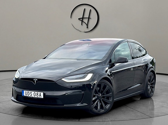 Tesla Model X 2 of 21