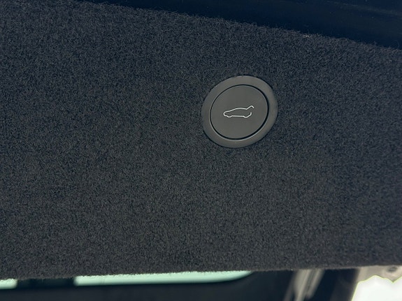 Tesla Model X 21 of 21