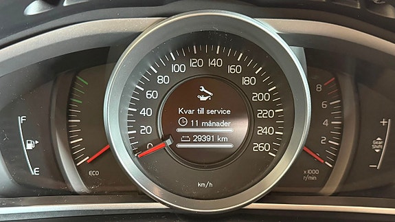 Volvo V40 13 of 19