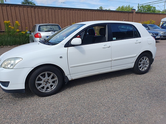 Toyota Corolla 6 of 9