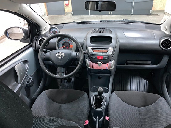 Toyota Aygo 19 of 29