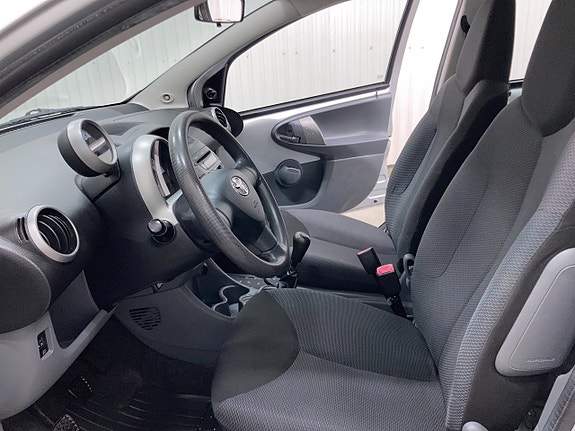 Toyota Aygo 17 of 29