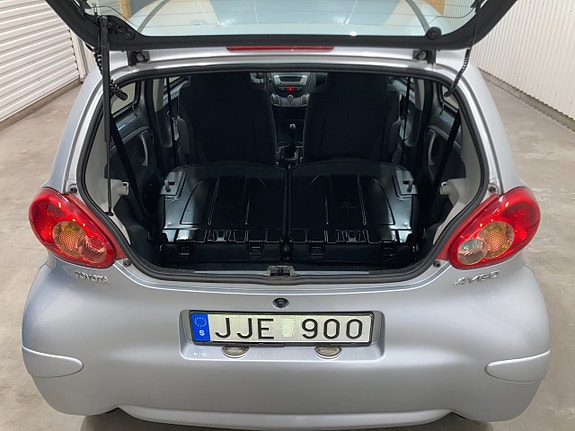 Toyota Aygo 8 of 29