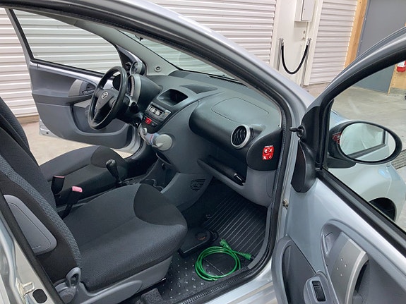 Toyota Aygo 11 of 29