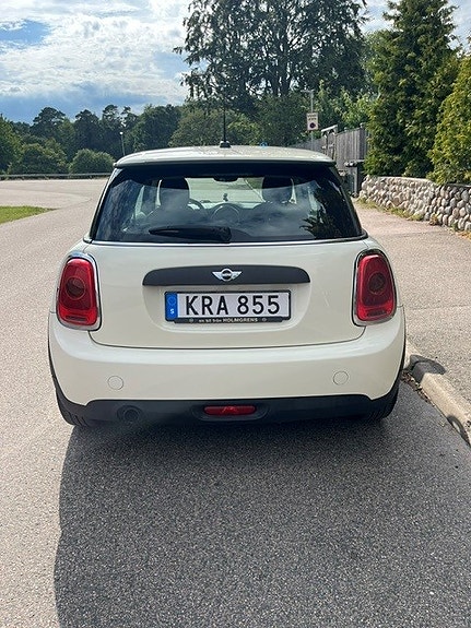 MINI One 4 of 11