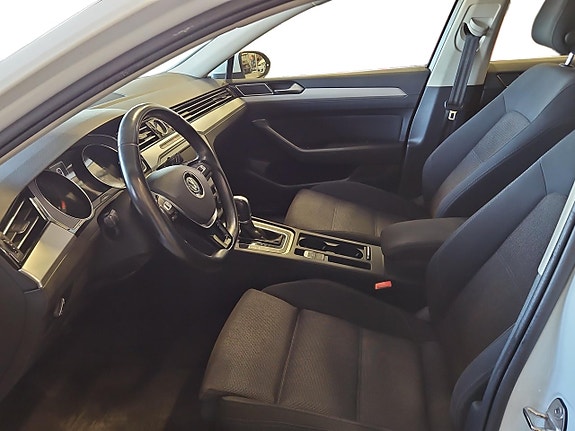 Volkswagen Passat 6 of 8
