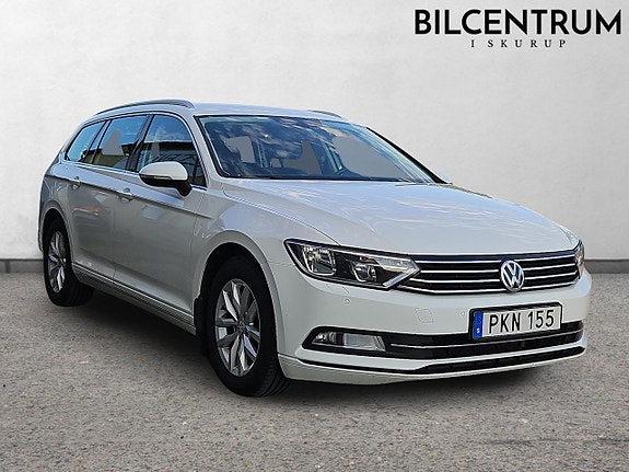 Volkswagen Passat 2 of 8