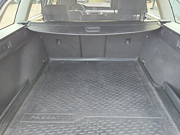 Volkswagen Passat 8 of 8