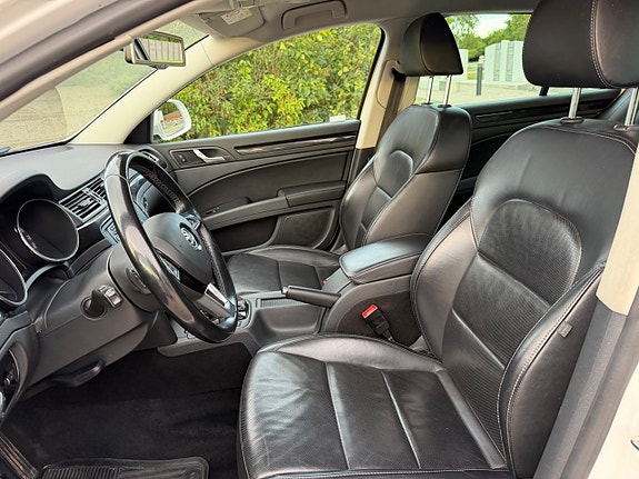 Skoda Superb 9 of 13