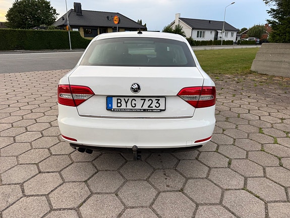 Skoda Superb 4 of 13