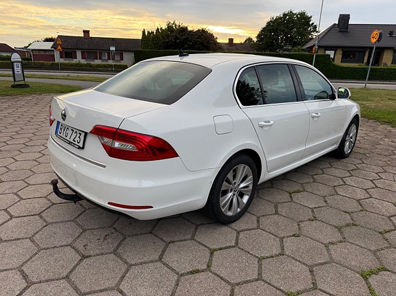 Skoda Superb 5 of 13