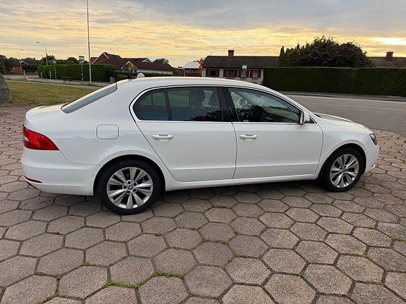 Skoda Superb 6 of 13