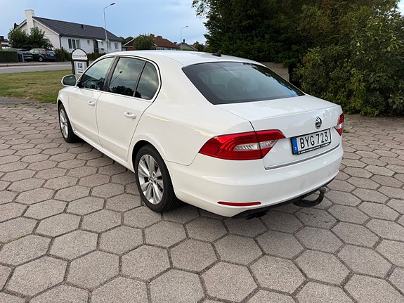 Skoda Superb 3 of 13