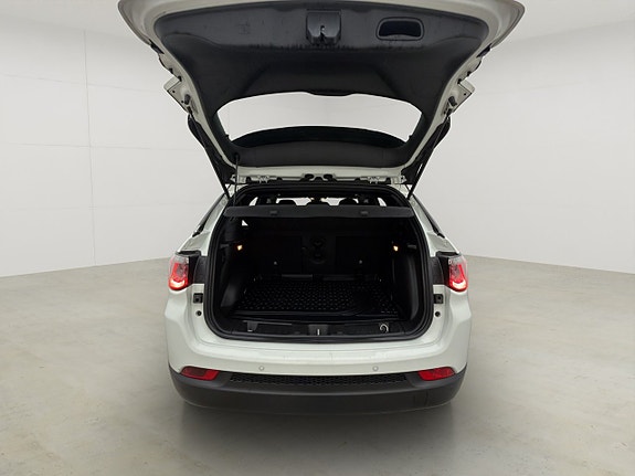Jeep Compass 25 of 29