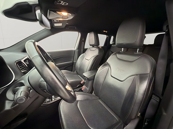 Jeep Compass 11 of 29
