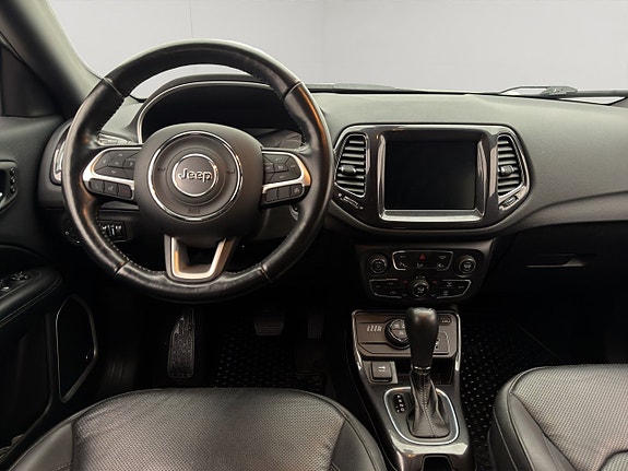 Jeep Compass 22 of 29