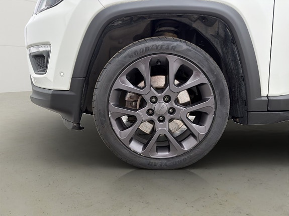Jeep Compass 28 of 29