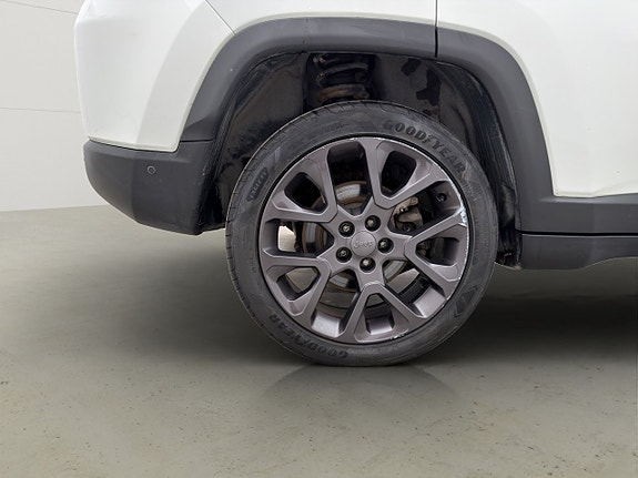 Jeep Compass 26 of 29