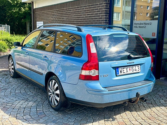Volvo V50 3 of 6