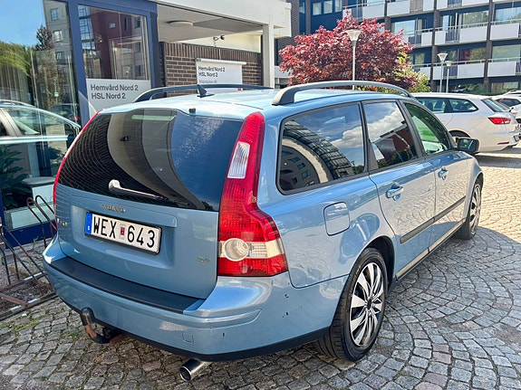 Volvo V50 4 of 6