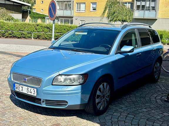 Volvo V50 2 of 6