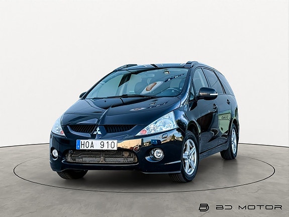 Mitsubishi Grandis 6 of 16