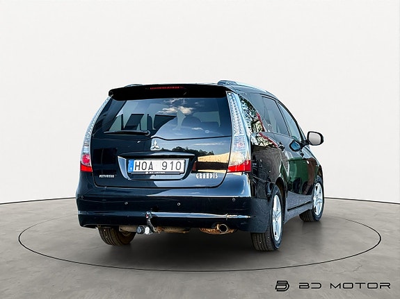 Mitsubishi Grandis 9 of 16