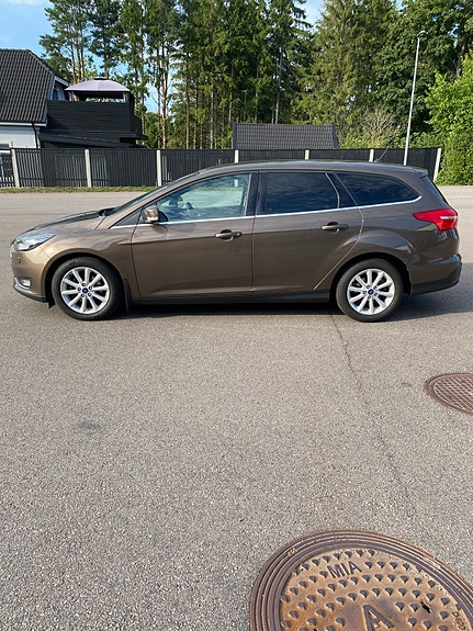 Ford Focus 3 of 9