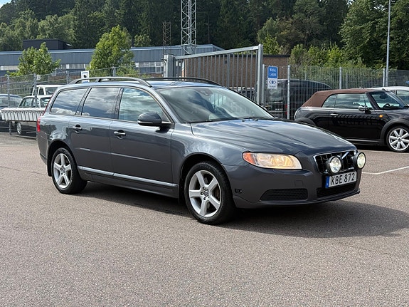 Volvo V70 2 of 20