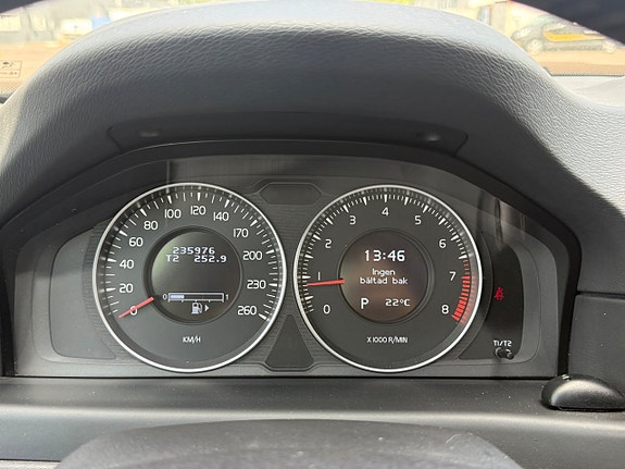 Volvo V70 17 of 20