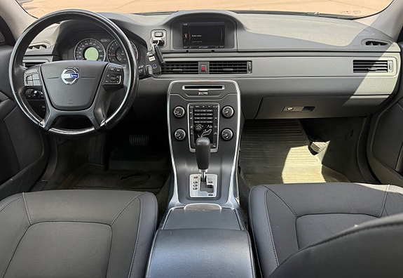 Volvo V70 11 of 20