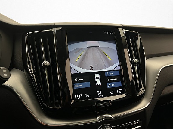 Volvo XC60 18 of 30