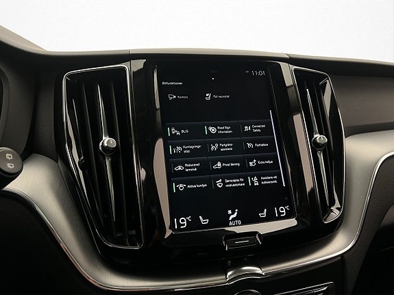 Volvo XC60 23 of 30