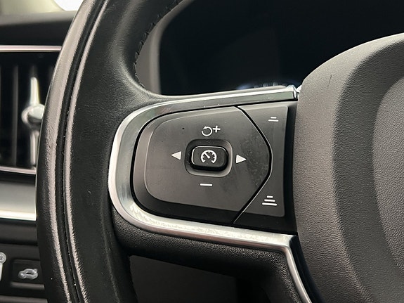 Volvo XC60 15 of 30