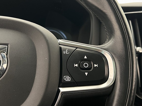 Volvo XC60 17 of 30