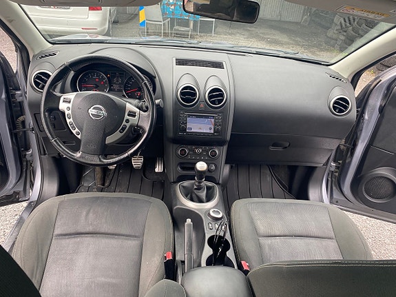 Nissan Qashqai+2 2 of 15
