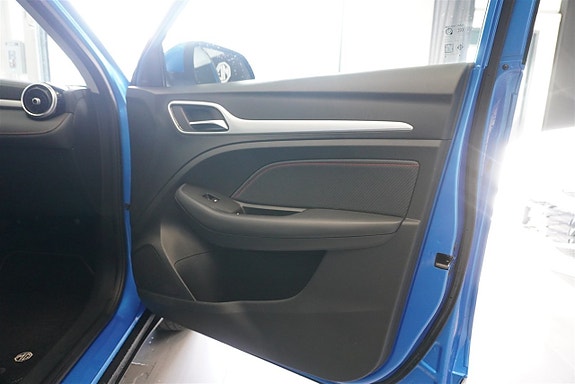 MG ZS 7 of 15