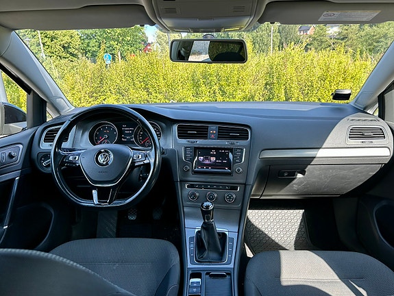 Volkswagen Golf VII 5 of 6