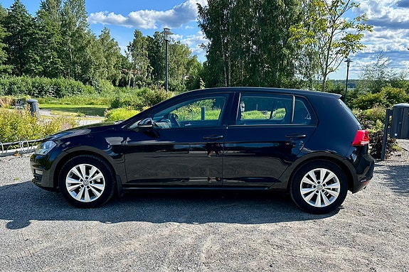 Volkswagen Golf VII 4 of 6