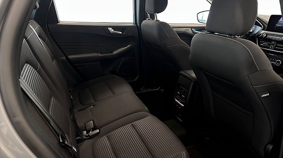 Ford Kuga 5 of 9
