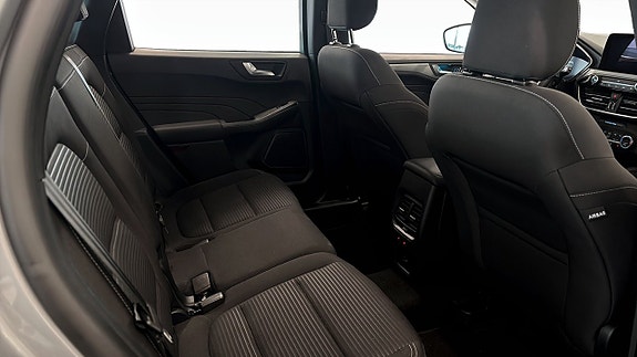 Ford Kuga 5 of 9