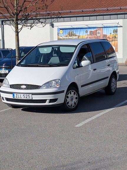 Ford Galaxy 2 of 3