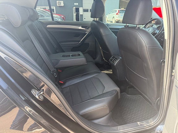 Volkswagen Golf I 11 of 16