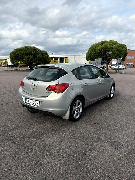 Opel Astra 3 of 7