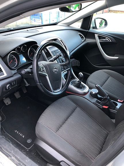 Opel Astra 5 of 7