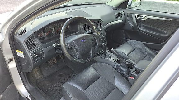 Volvo V70 10 of 20