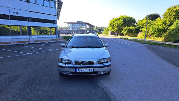 Volvo V70 8 of 20